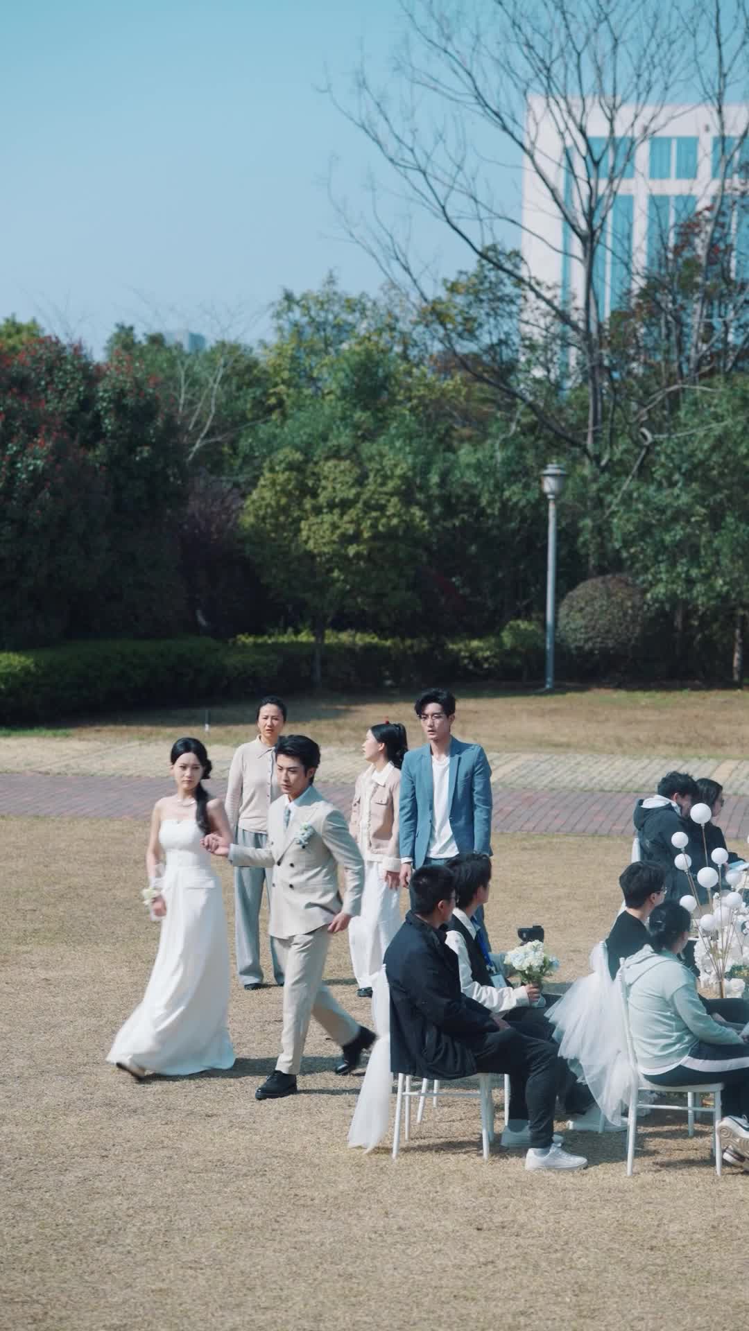 Tập 60 - Là Ai Chẳng Vướng Bụi Trần